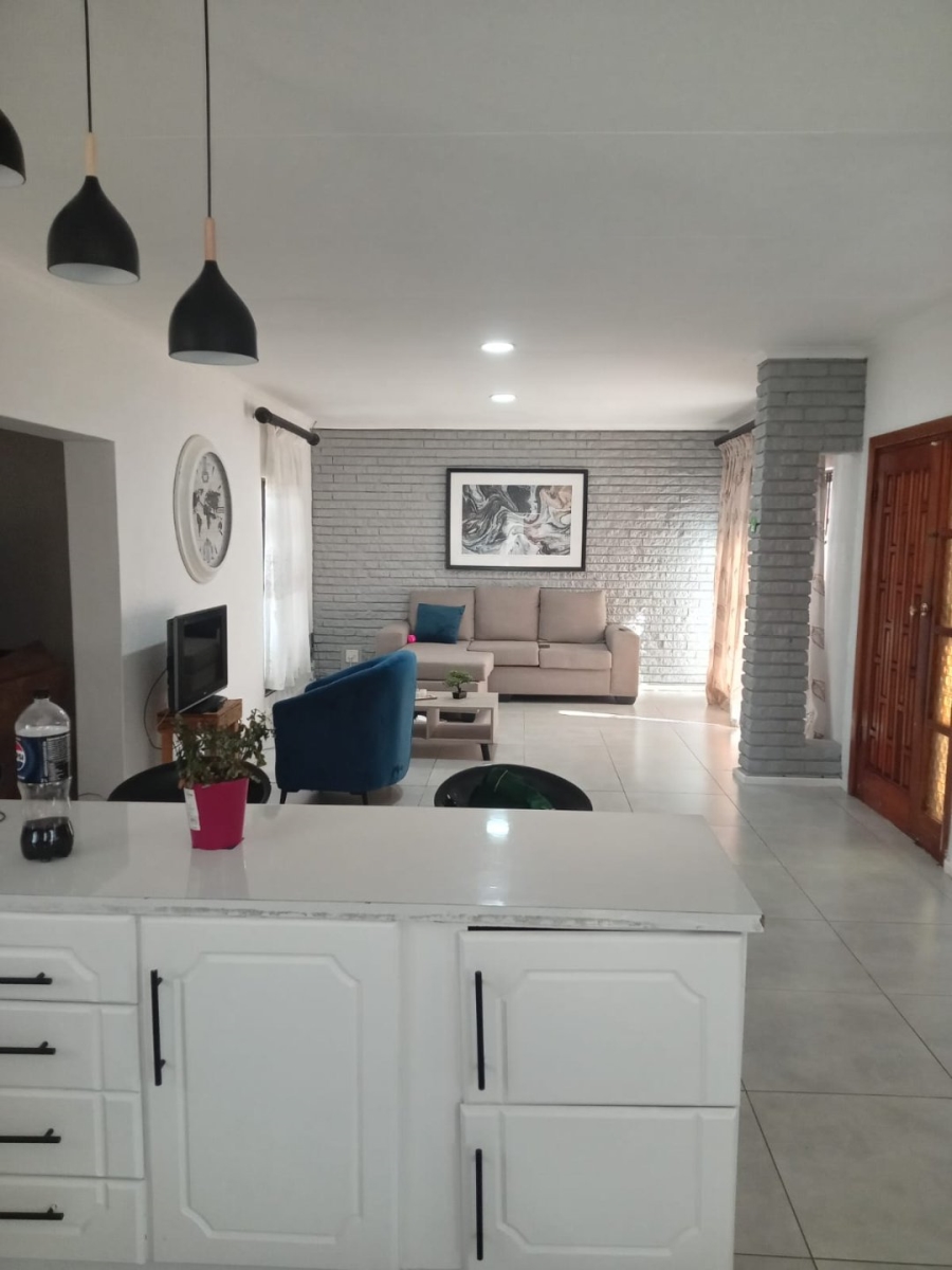 4 Bedroom Property for Sale in Flamwood North West